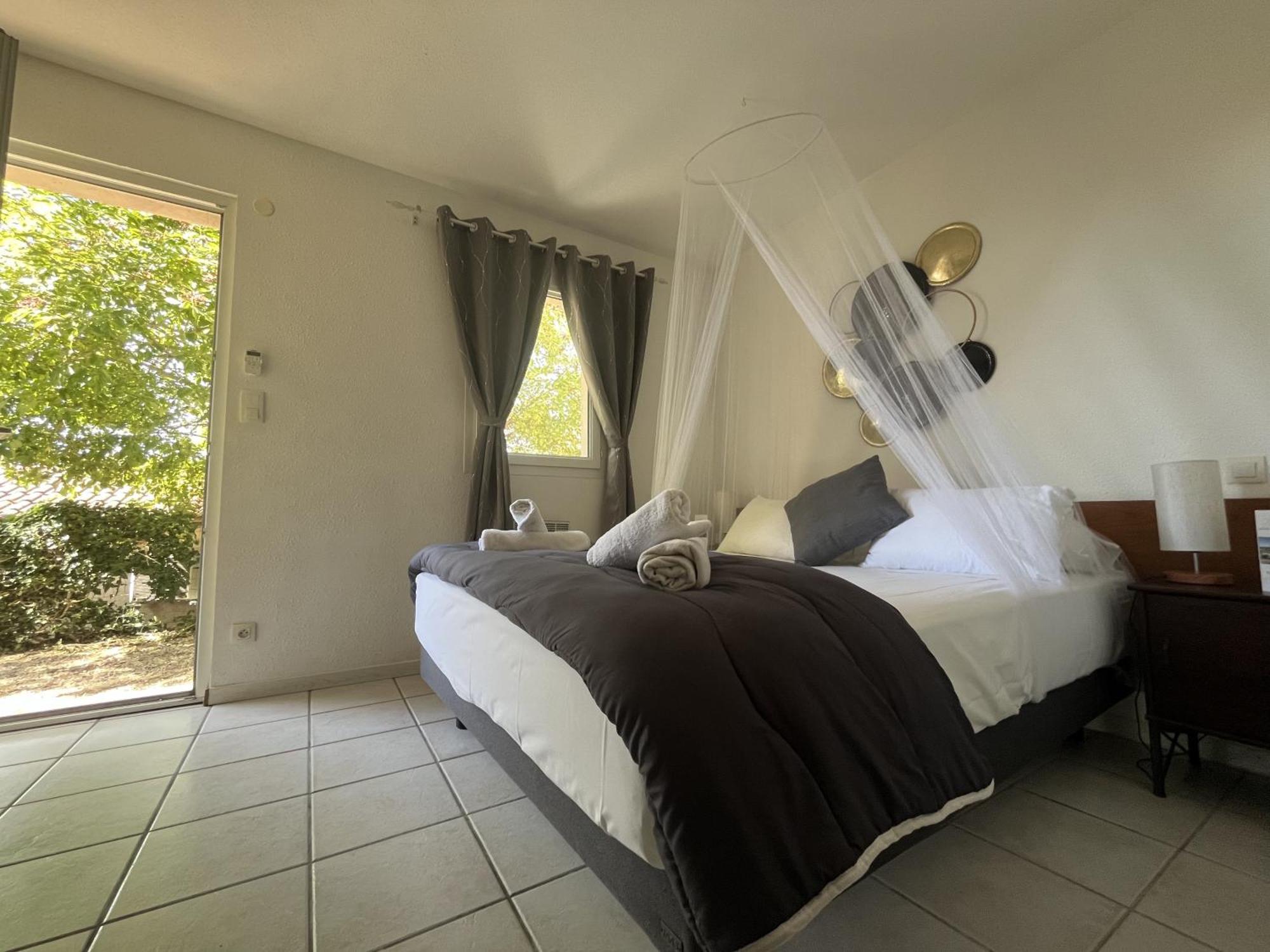 Mont Bouquet Lodge-Residence Hoteliere Brouzet-les-Ales Exterior photo