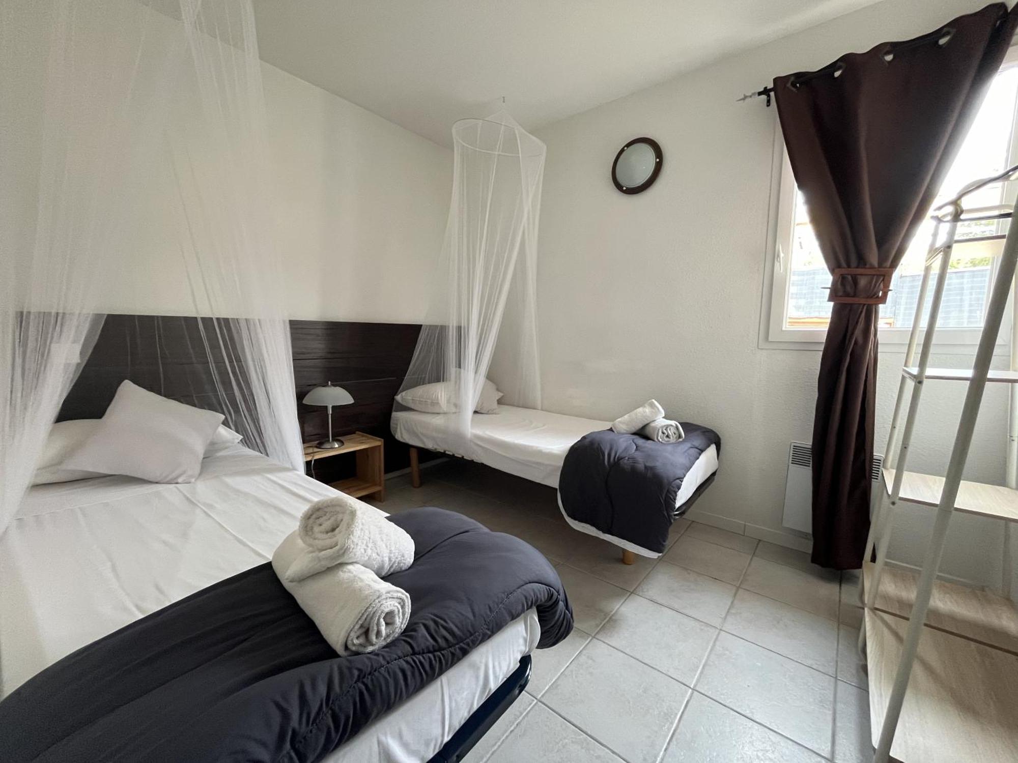 Mont Bouquet Lodge-Residence Hoteliere Brouzet-les-Ales Exterior photo